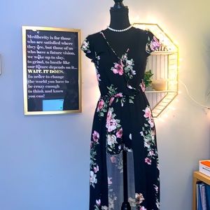 🌸🌺 NWT - CAUTION TO THE WIND | Adorable Romper Dress with Shorts Sz S